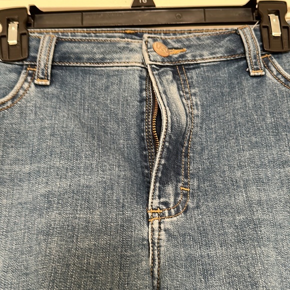 Lee denim capris - Picture 2 of 6